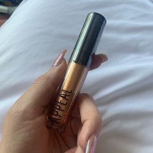Appeal liquid eyeshadow gold